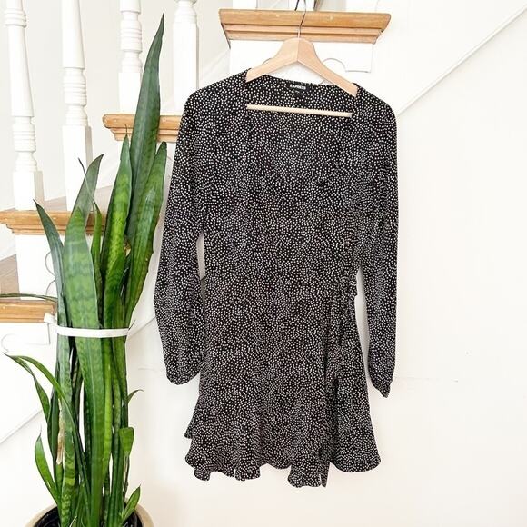 Express Black White Dot Square Neck Long Sleeve Ruffle Wrap Dress Size Small - Picture 2 of 7